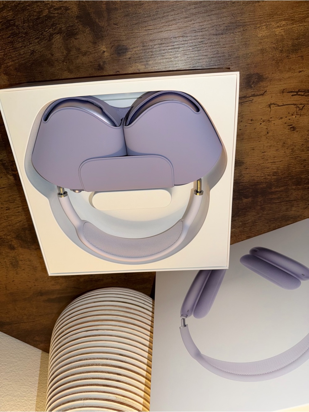 Apple AirPods Max - Purple Over-Ear Headphones - Picture 6 of 7